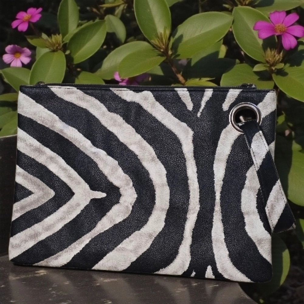 Wristlet Handbag